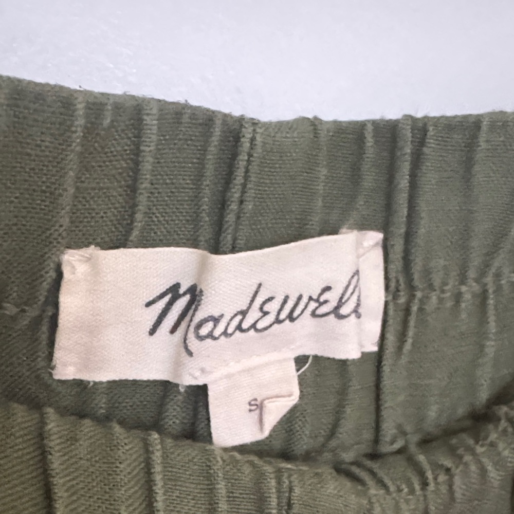 Madewell Women’s Forest Green Capris - Picture 2 of 6